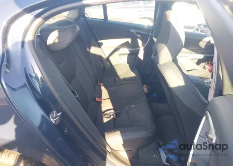 2014 Volvo S60 T5 z USA, uszkodzony, nr VIN YV1612FS8E2293227